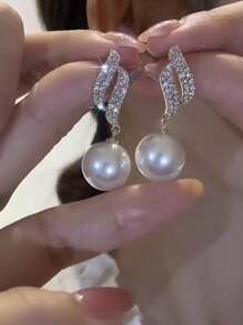 1pair Elegant Dangle Earrings With Gold Plating, Shiny Rhinestones And Milk White Faux Pearls, Applicable For Wedding & Engagement, Daily Wear