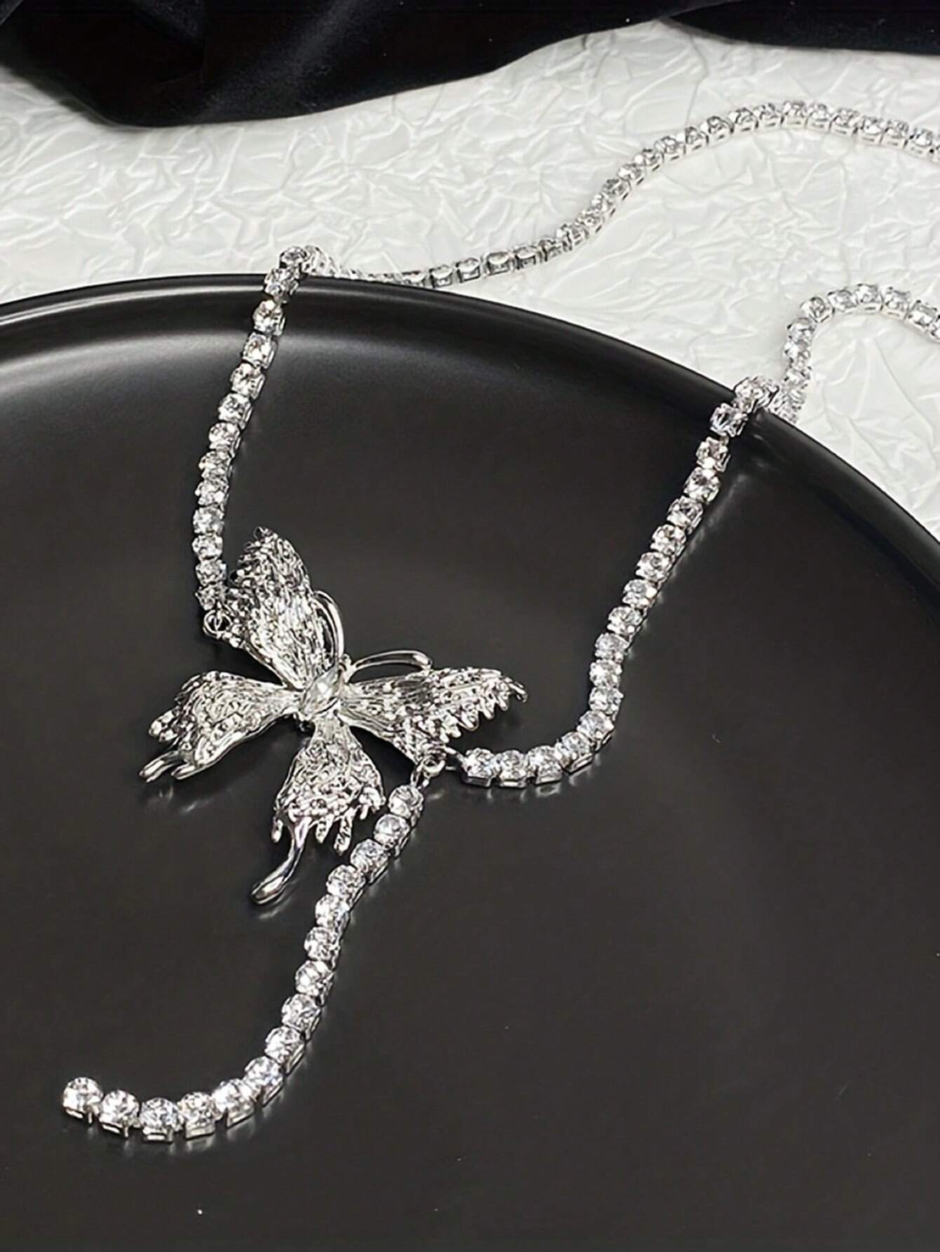 CVNANA 1pc Eye-Catching Y2K-Inspired Butterfly Tassel Choker – Glamorous Rhinestone Party Necklace For Fashionable Teens