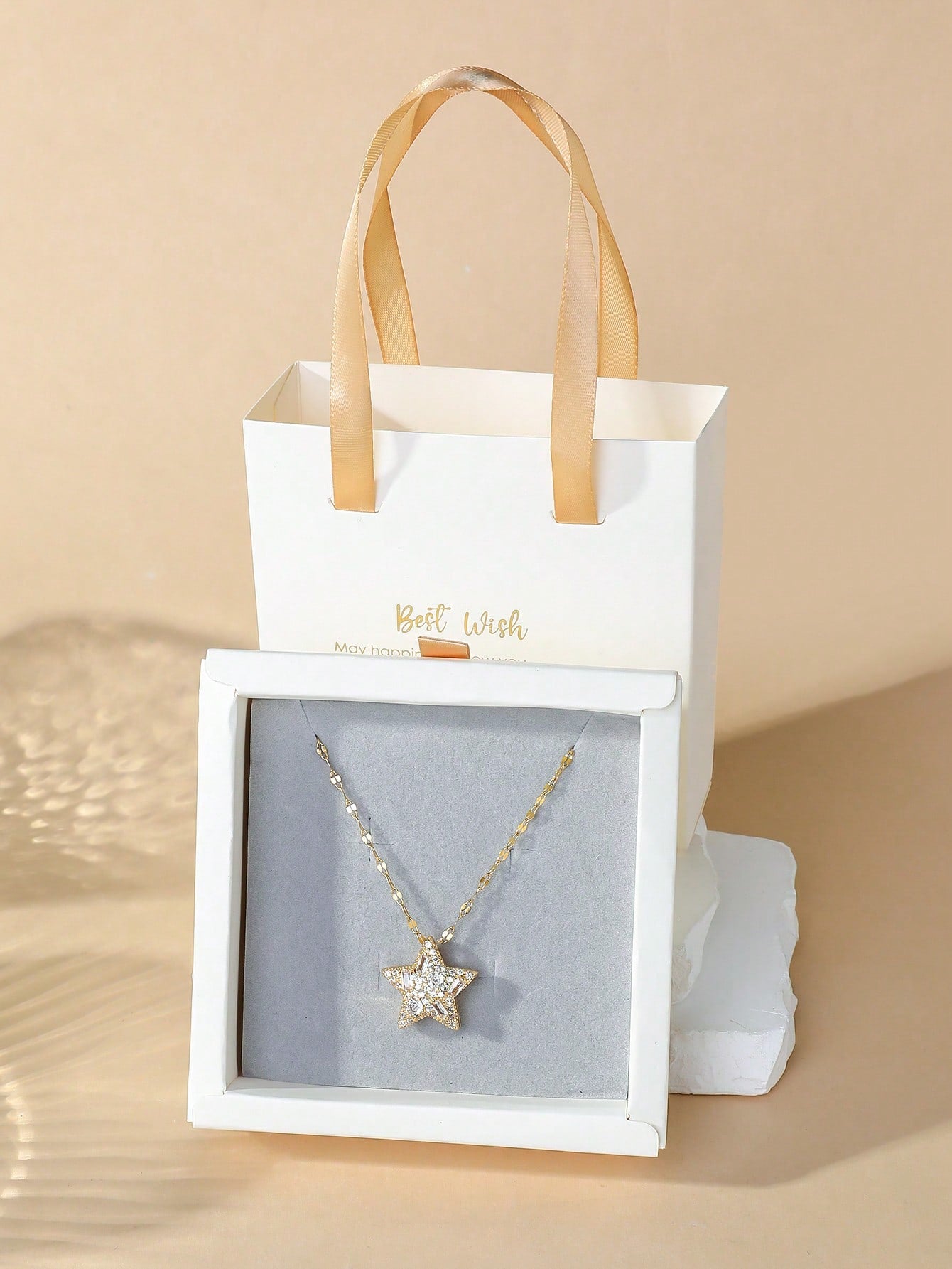 1pc Luxury Cubic Zirconia Star Pendant Necklace, Elegant Gift Box Packaging Suitable For Friends, (Random Gray Or Black Sponge Color In Gift Box)