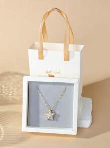 1pc Luxury Cubic Zirconia Star Pendant Necklace, Elegant Gift Box Packaging Suitable For Friends, (Random Gray Or Black Sponge Color In Gift Box)