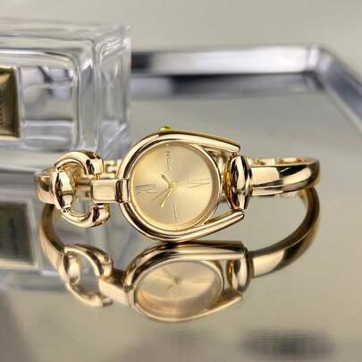 pc Square Gold Women's Quartz Watch Bracelet, Minimalist Fashion Elegant, Suitable For Daily Wear, Best Choice For Holiday Gift .