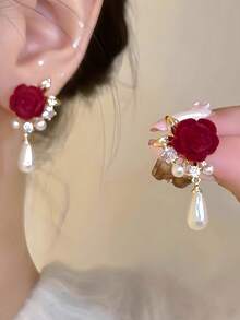 1 Pair Vintage Red Velvet Floral Faux Pearl Elegant Stud Earrings, Suitable For Formal Occasions Halloween