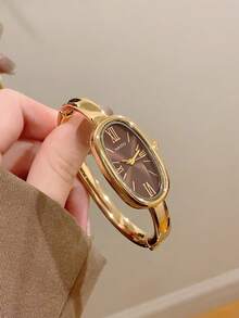pc Square Gold Women's Quartz Watch Bracelet, Minimalist Fashion Elegant, Suitable For Daily Wear, Best Choice For Holiday Gift .