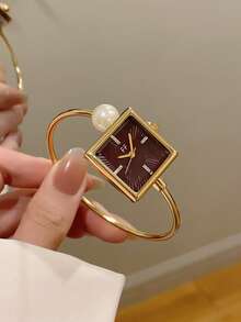 pc Square Gold Women's Quartz Watch Bracelet, Minimalist Fashion Elegant, Suitable For Daily Wear, Best Choice For Holiday Gift .