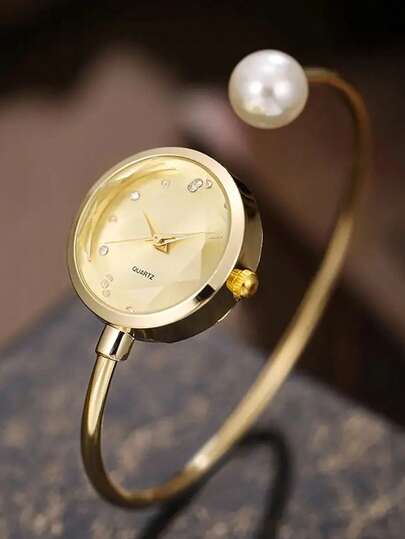 pc Square Gold Women's Quartz Watch Bracelet, Minimalist Fashion Elegant, Suitable For Daily Wear, Best Choice For Holiday Gift .