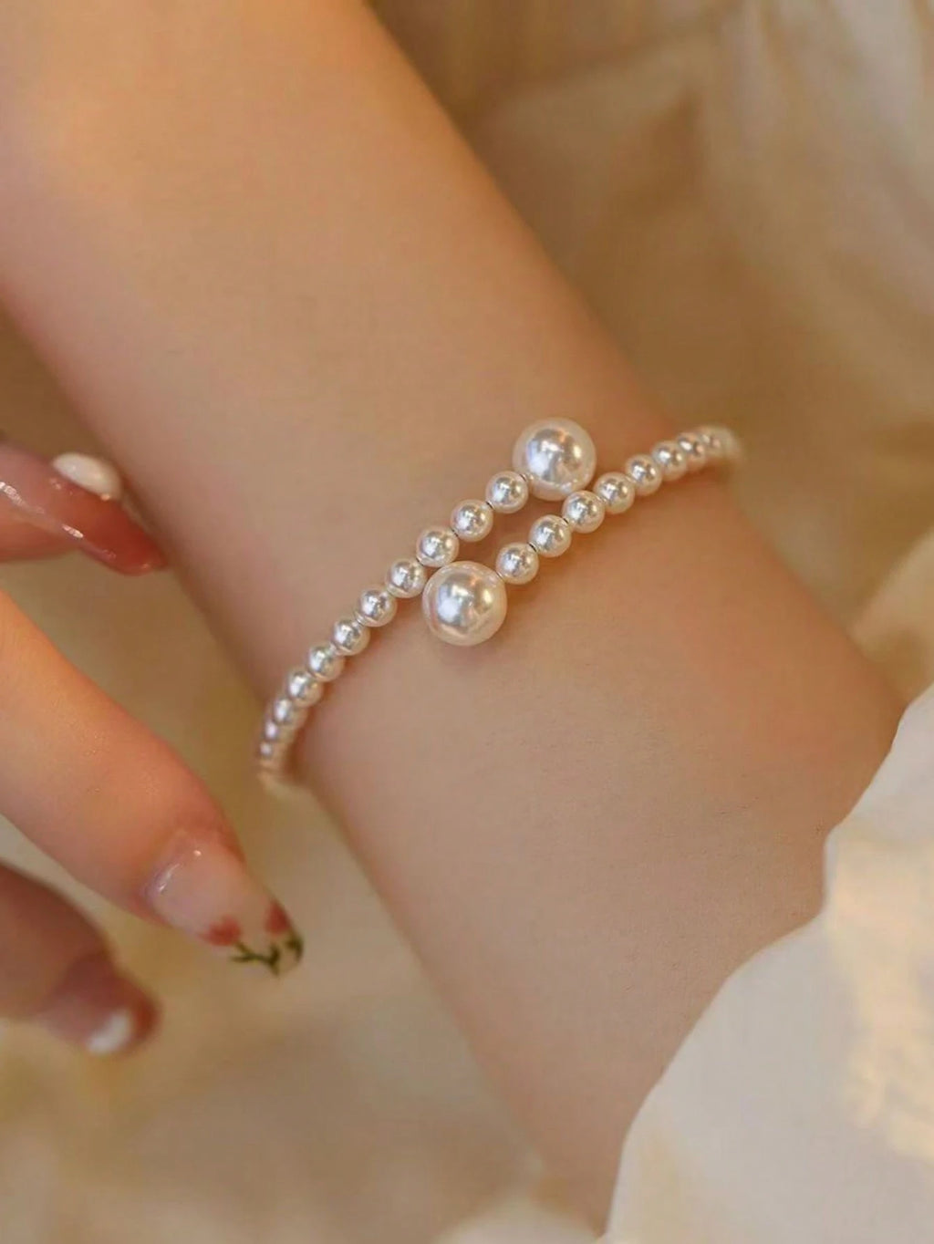 1pc French Vintage Pearl Bracelet, Elegant & Chic Ladylike Design With Simple Versatility, An Advanced Niche Item, Perfect Gift For Girlfriend Or Bestie
