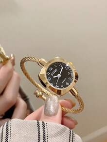 pc Square Gold Women's Quartz Watch Bracelet, Minimalist Fashion Elegant, Suitable For Daily Wear, Best Choice For Holiday Gift .