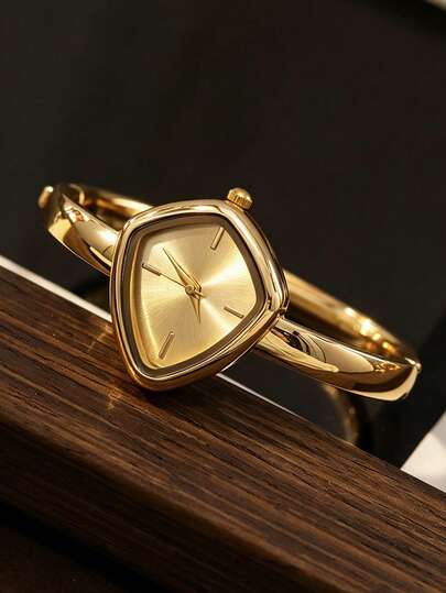 pc Square Gold Women's Quartz Watch Bracelet, Minimalist Fashion Elegant, Suitable For Daily Wear, Best Choice For Holiday Gift .